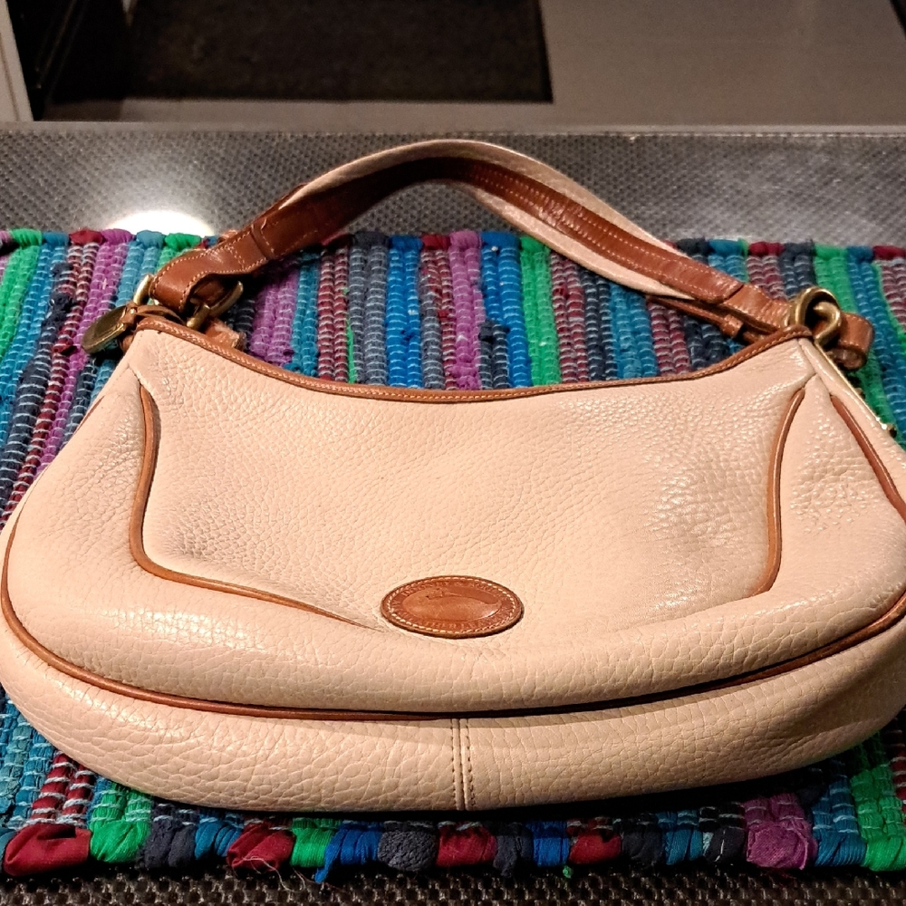 VINTAGE Dooney & Bourke Cream and Tan Leather Shoulder Bag (Thick Leather)